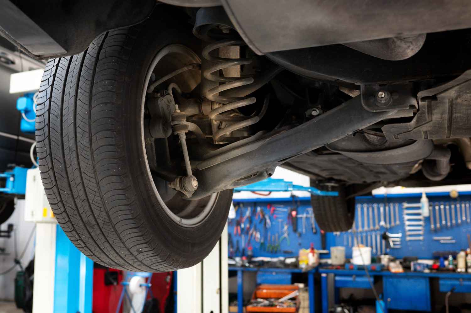 Auto-Suspension-Repair-Dubai (4).jpg