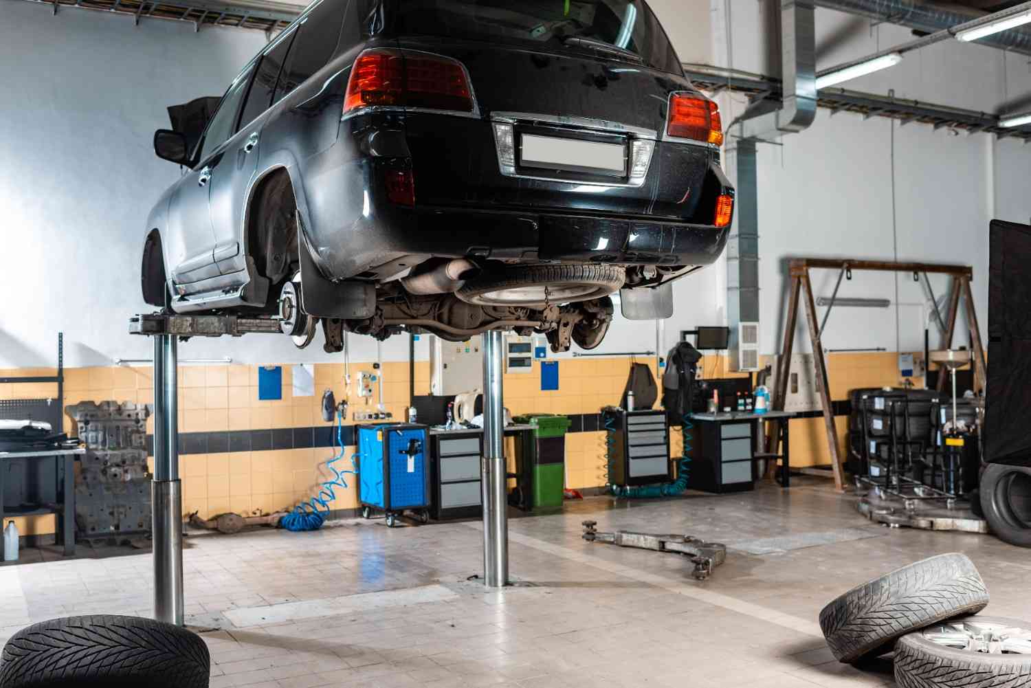 Auto-Suspension-Repair-Dubai (5).jpg