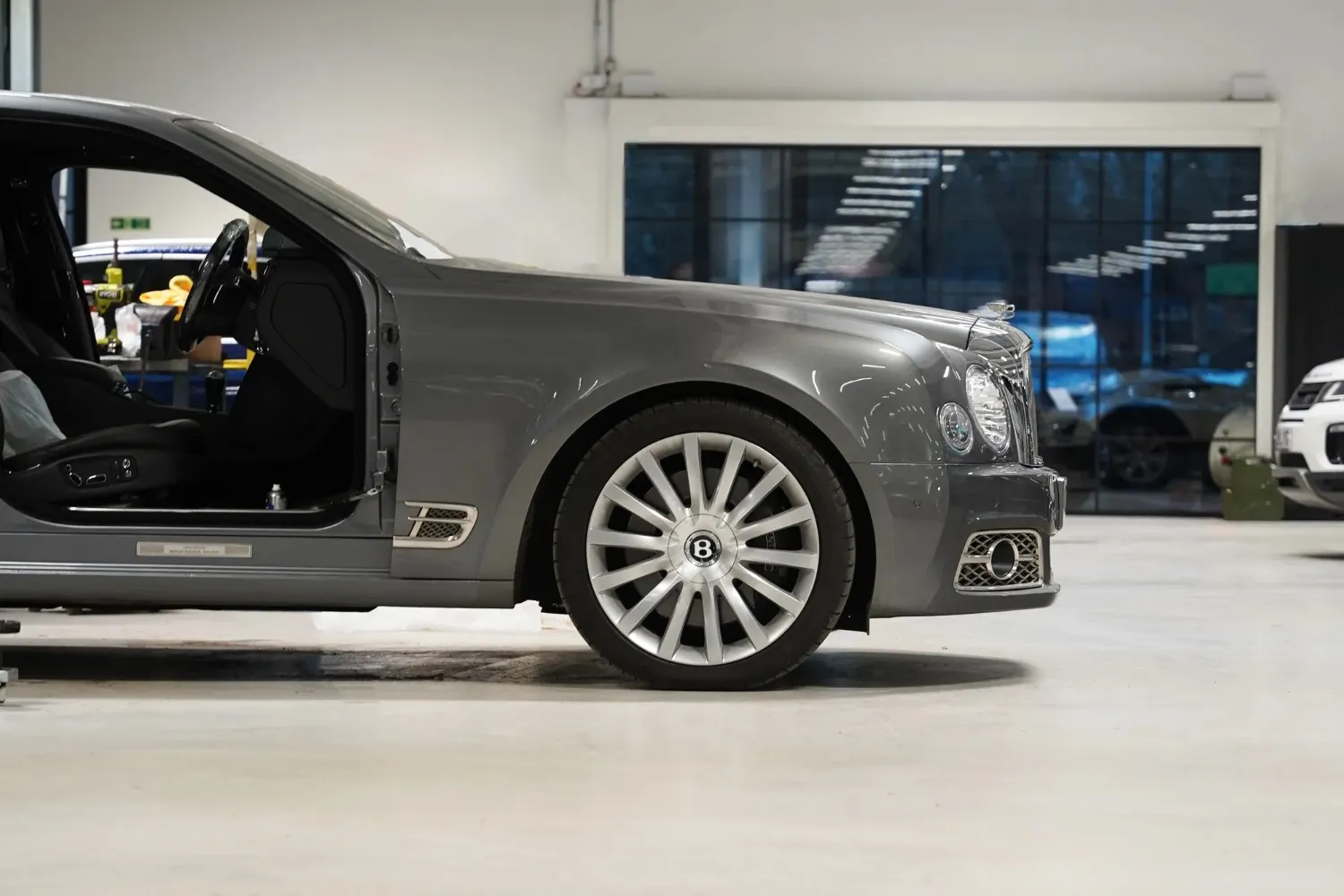 Bentley Car Service in Dubai & Ac repair service