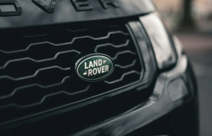 Land Rover Maintenance in Dubai Heat