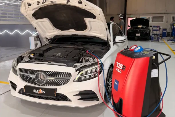 Mercedes C200 2019-Station One Autos (3)